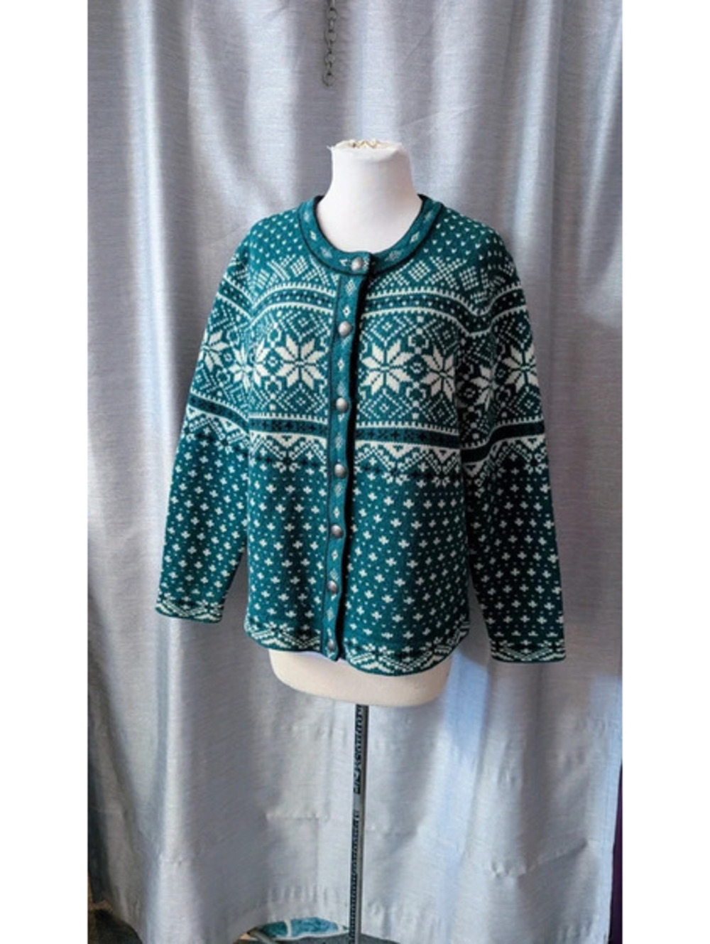 L.L. Bean Green 100% Wool Fair Isles Cardigan Sweater L